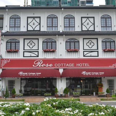 Rose Cottage Hotel Eco Botanic Nusajaya  Exterior photo